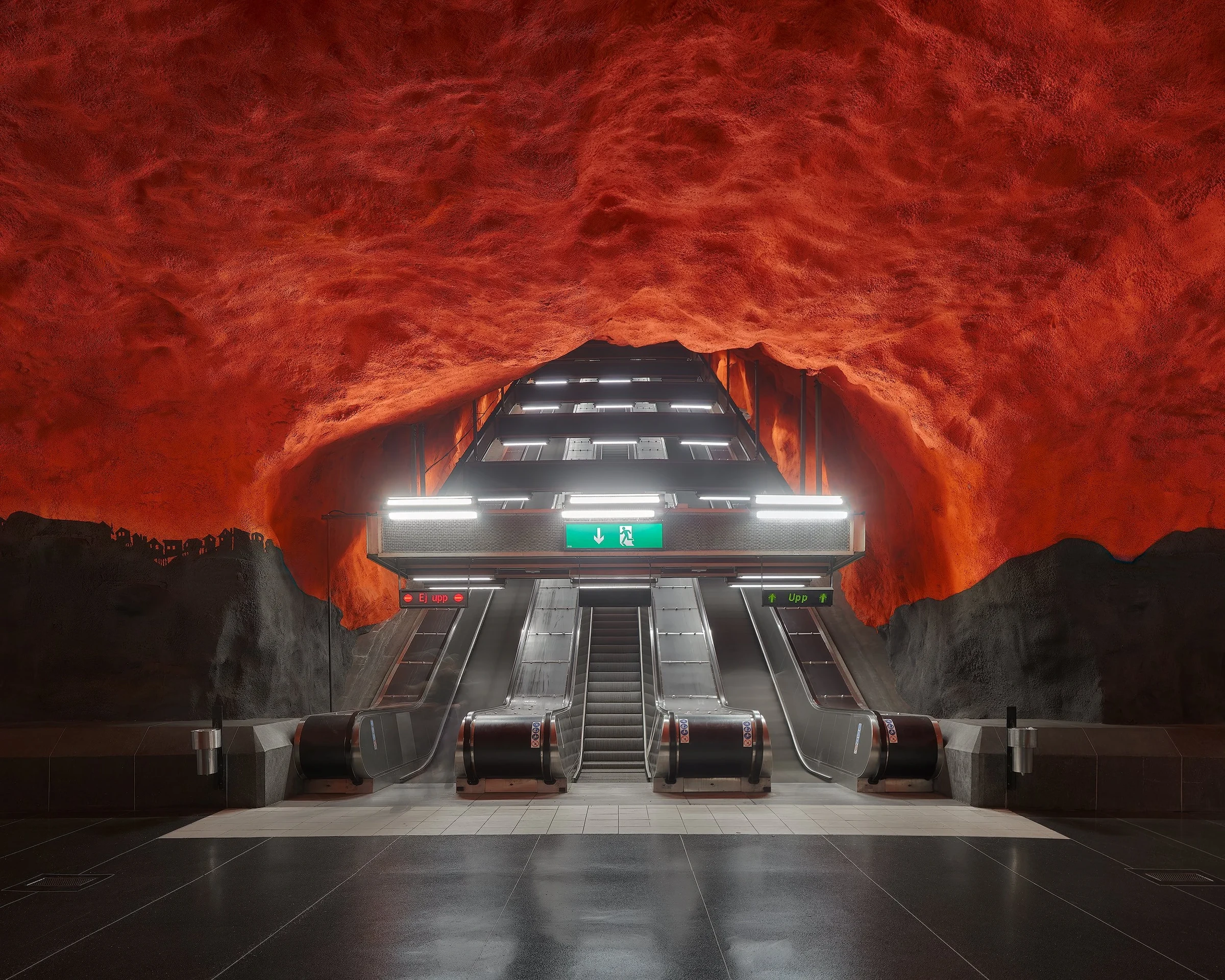 Metro Stations — photographs by Samir Zarrouk